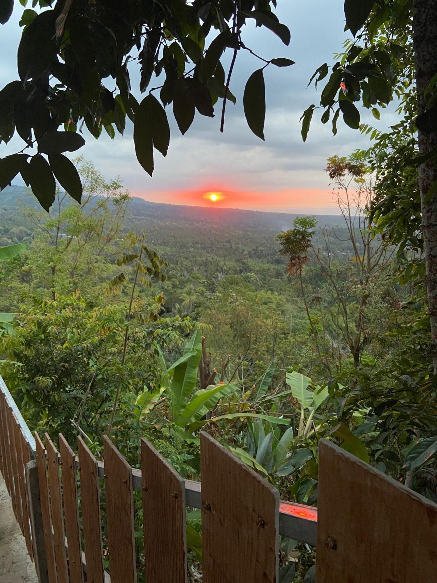Апартаменты Senaru Sunset House Экстерьер фото